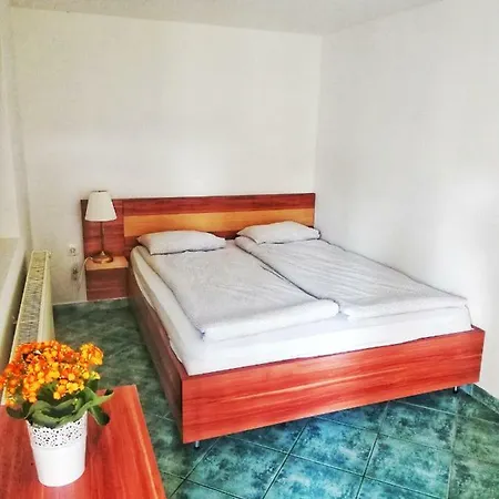 Tassi Halaszcsarda-harcsa Haz * Tass