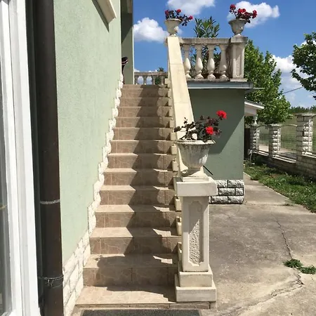 Tassi Halaszcsarda-harcsa Haz * Tass